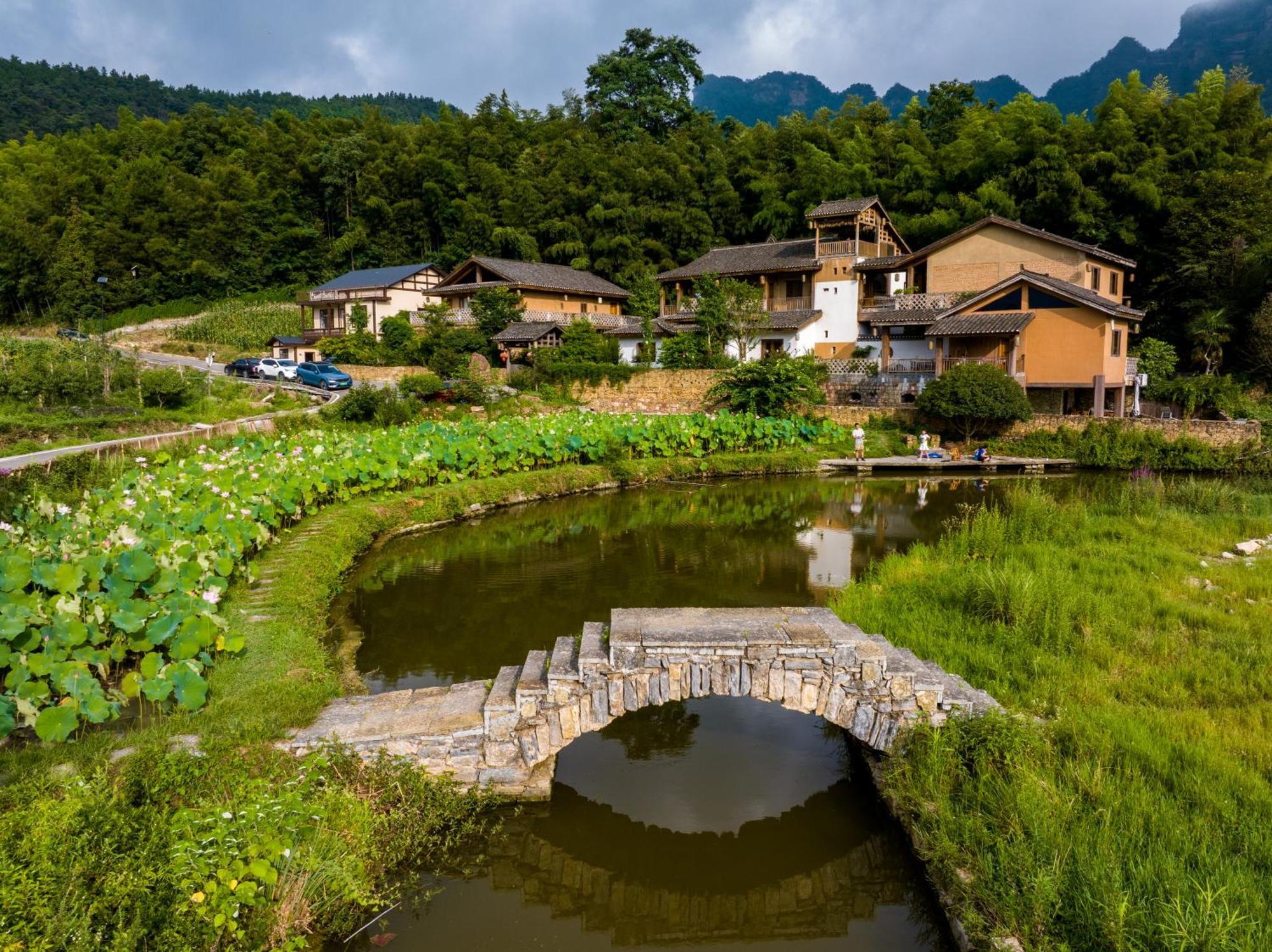 Dayong Antique Feature Resort Zhangjiajie Exterior photo