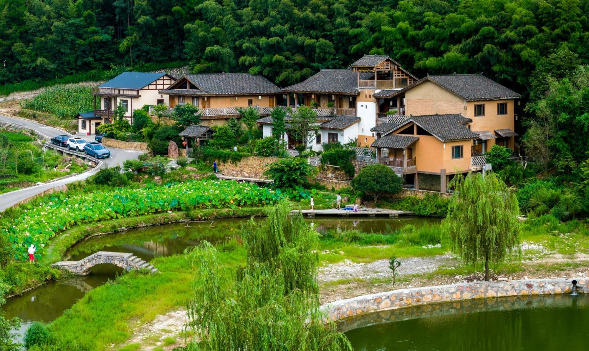 Dayong Antique Feature Resort Zhangjiajie Exterior photo