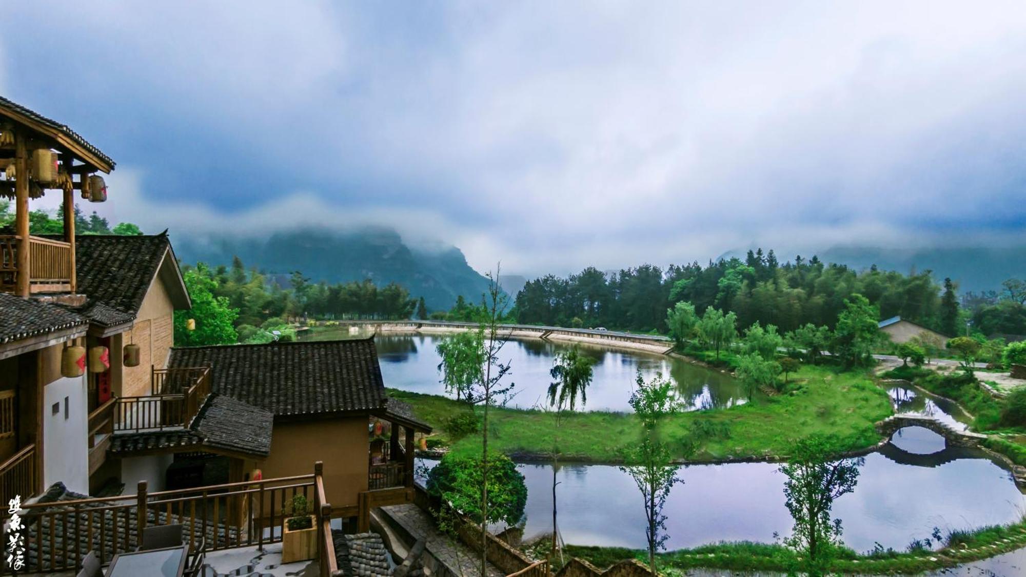 Dayong Antique Feature Resort Zhangjiajie Exterior photo